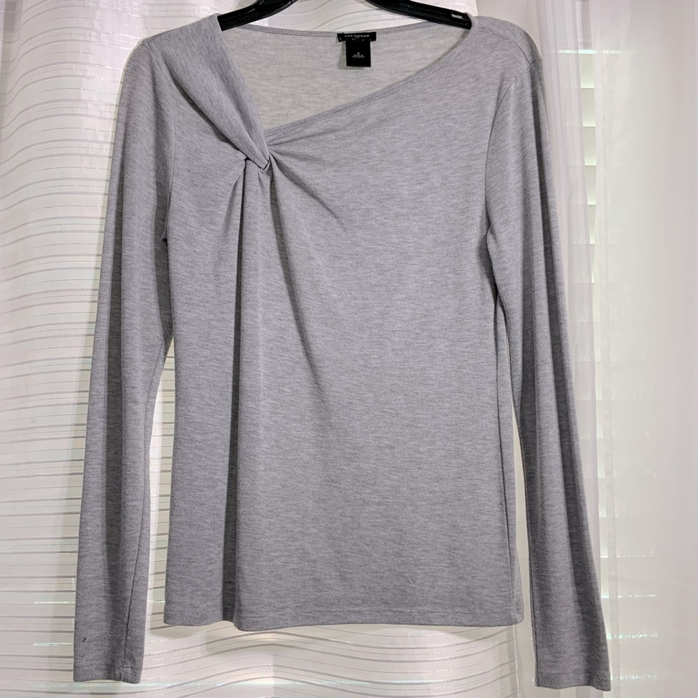 💎 4/$20 Long Sleeve w/ cute side knot like detail